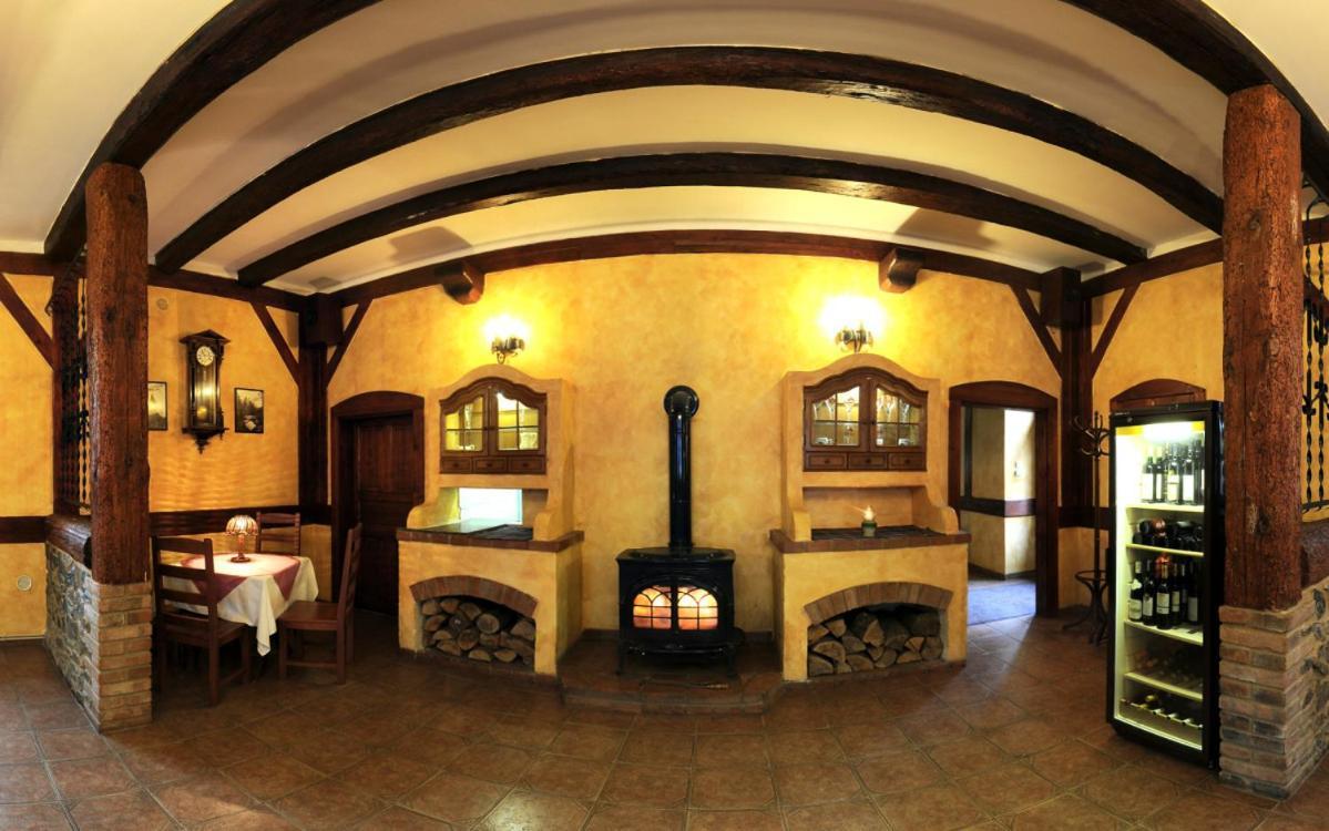 Penzion a Restaurace Nad Hradem Křivoklát Exteriér fotografie