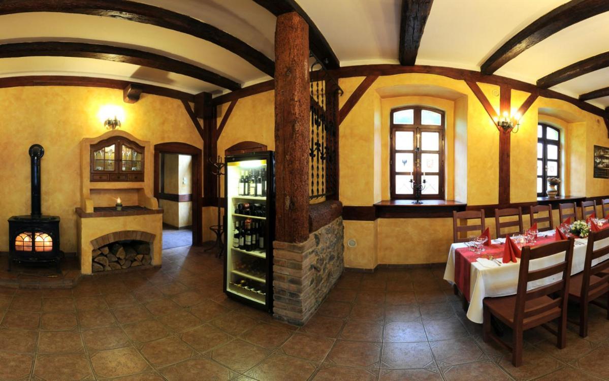 Penzion a Restaurace Nad Hradem Křivoklát Exteriér fotografie