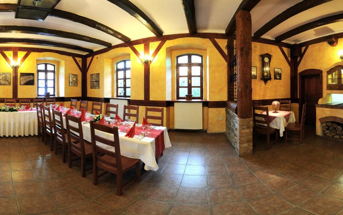 Penzion a Restaurace Nad Hradem Křivoklát Exteriér fotografie