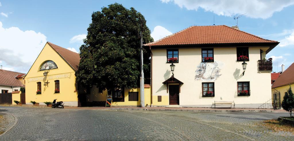 Penzion a Restaurace Nad Hradem Křivoklát Exteriér fotografie