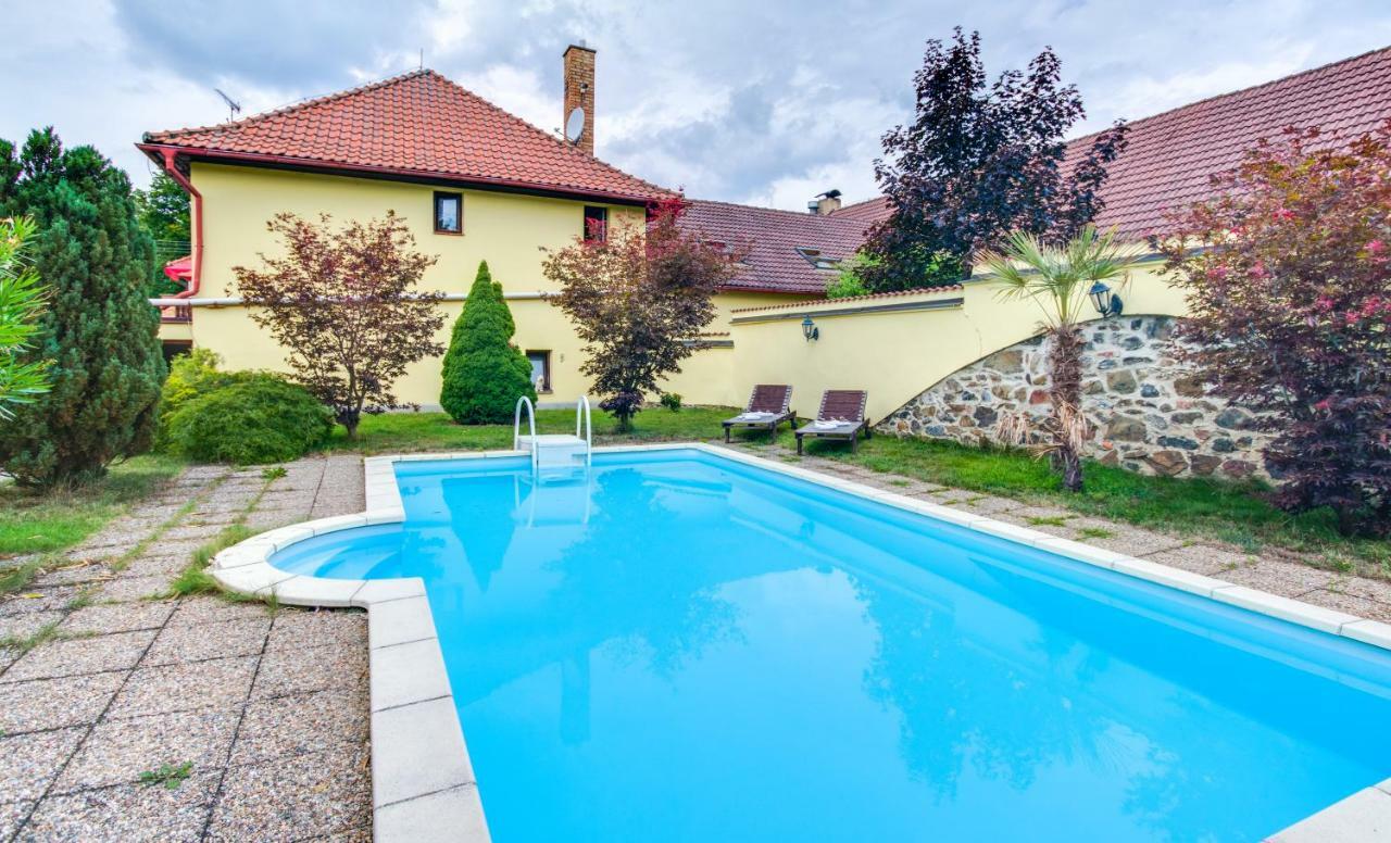 Penzion a Restaurace Nad Hradem Křivoklát Exteriér fotografie