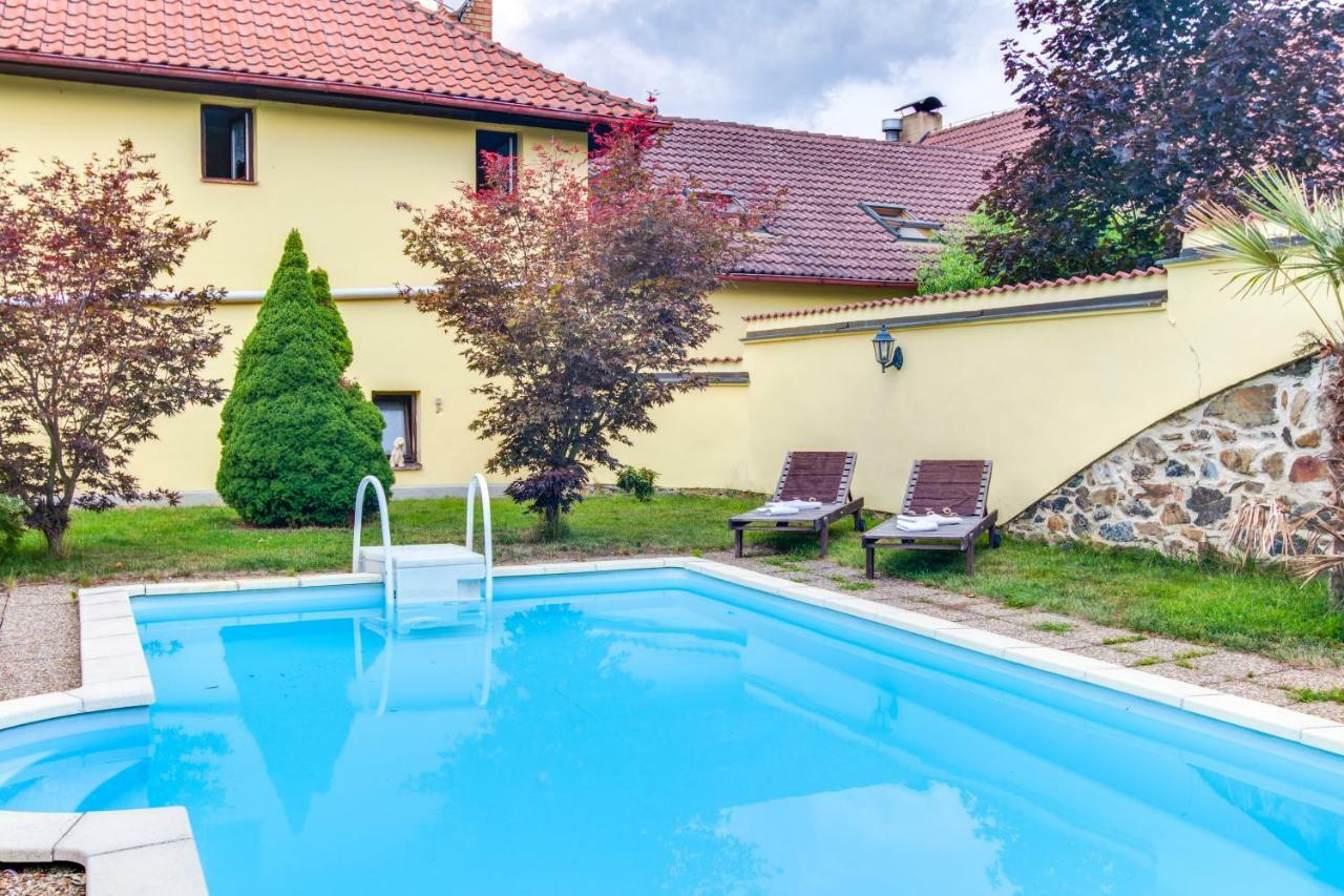 Penzion a Restaurace Nad Hradem Křivoklát Exteriér fotografie
